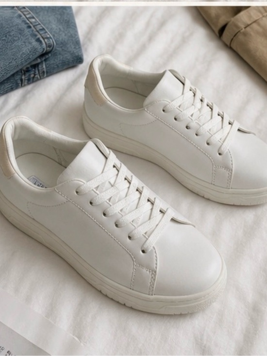 Steve Madden Shoes - Steve Madden Elsin White Low Top Sneakers Size 6 Minimal Lace Up Casual